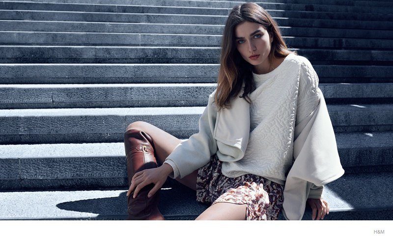 Андреа Диакону в зимнем каталоге H&M
