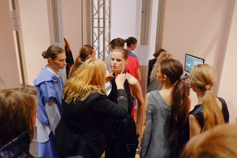 Бэкстейдж показа Flow, S/S 2015