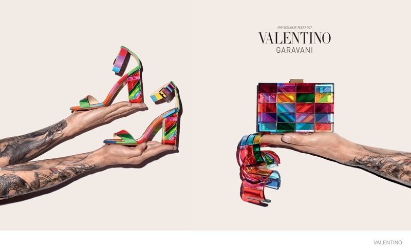 Руки Терри Ричардсона в кампании аксессуаров Valentino Resort 2015