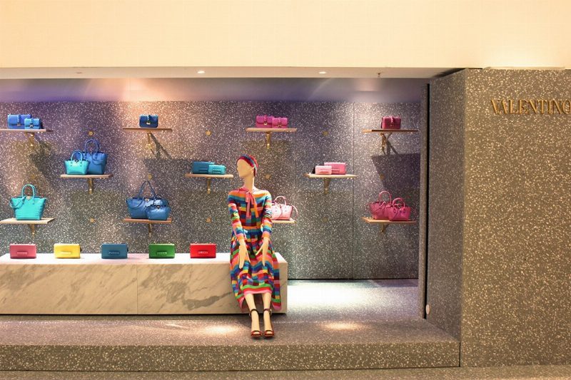 Valentino открыли pop-up в Harrods