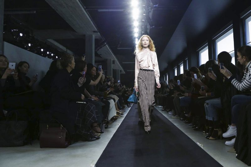 Неделя моды в Милане: Bottega Veneta осень/зима - 2015/2016