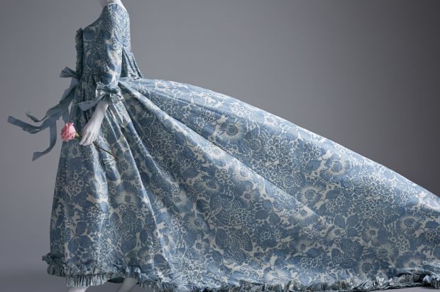 Взгляд изнутри: высткавка Андре Леона Телли, посвященная Oscar de la Renta