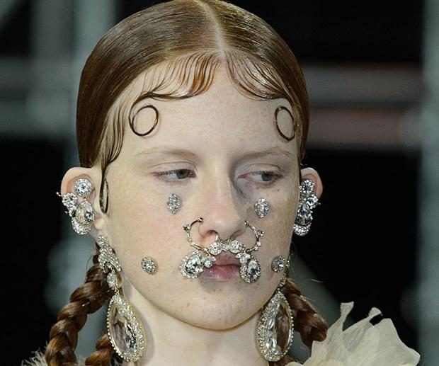Ирина Лянная: топ-20 beauty-образов Парижской недели моды