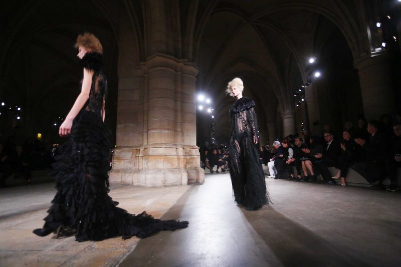 Неделя мода в Париже: коллекция Alexander McQueen осень/зима - 2015/2016