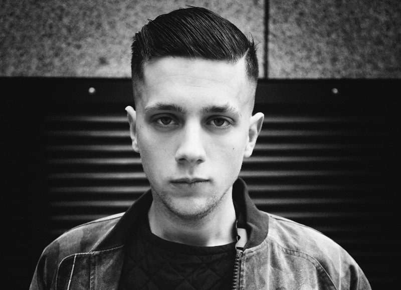 Street-Style фотограф Адриано Чизани о 9 брендах, в вещах которых легко попасть в его объектив