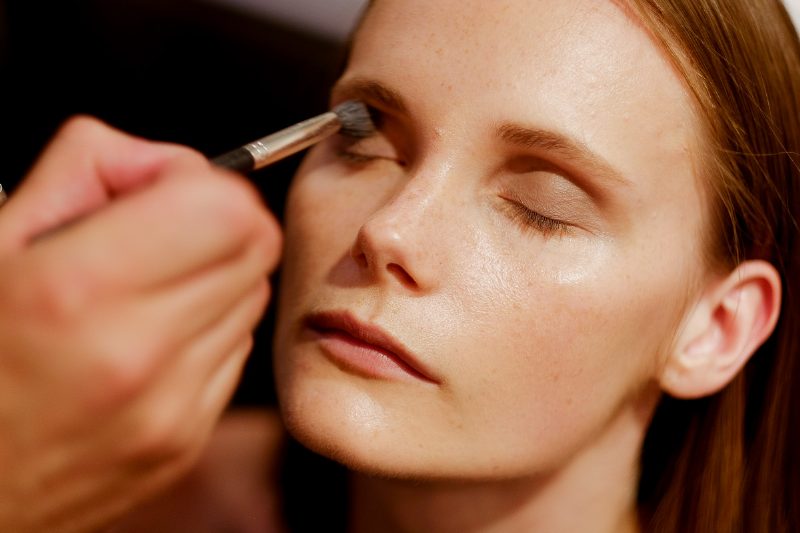 Ирина Лянная: beauty backstage MAC c показа Andreeva весна/лето 2016