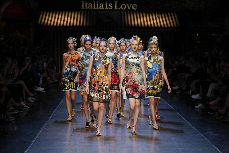 Признание в любви Италии на показе Dolce & Gabbana весна-лето 2016