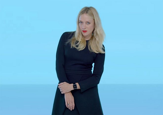 Хлое Севиньи снялась в 15-секундной рекламе Apple Watch