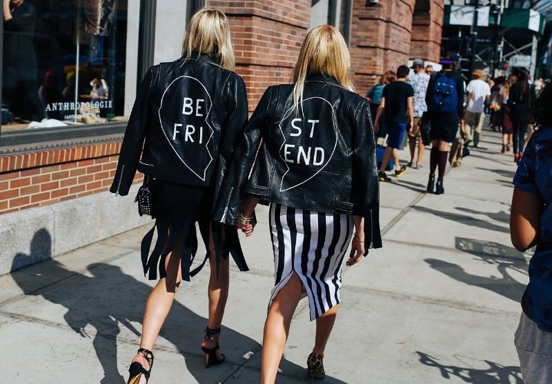Street-style парочки: Модницы, которые любят фотографироваться вместе