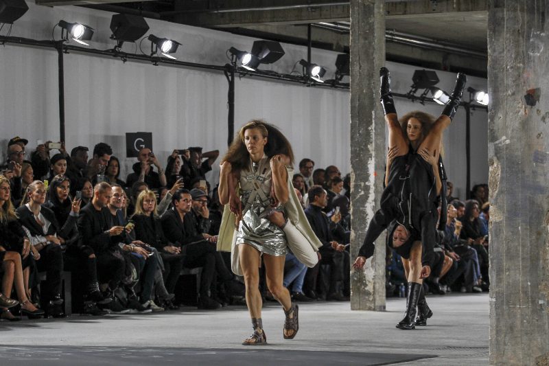Итоги модного сезона: Самые резонансные показы S/S 2016