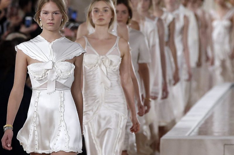 Последний школьный день: коллекция Александра Вэнга для Balenciaga