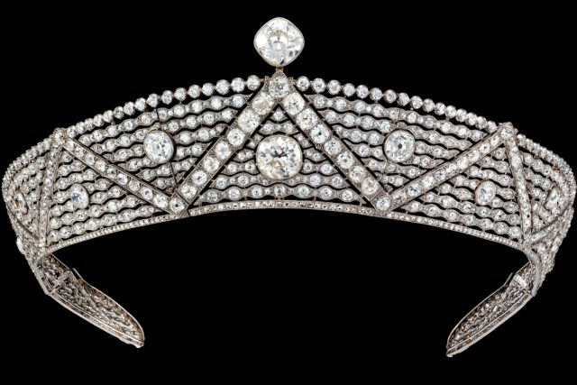 Cartier проводит самую большую выставку бриллиантов в Лондоне