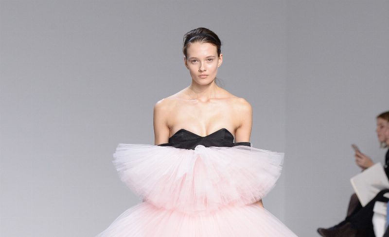 Jardin des Tuileries: Giambattista Valli посвятил коллекцию парижским садам