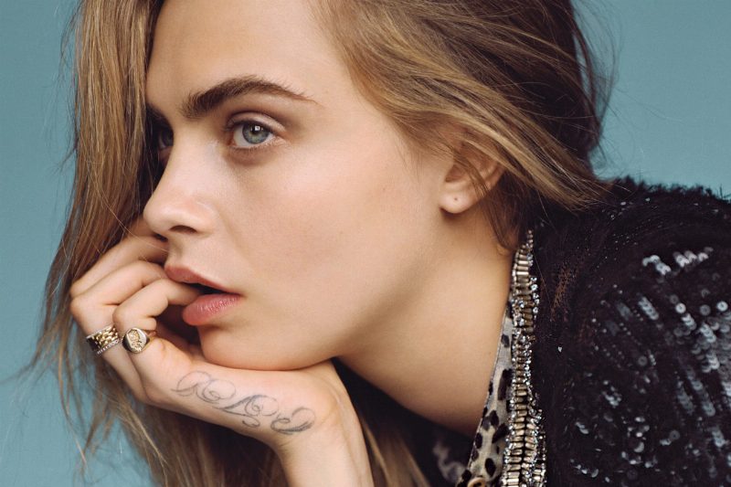 Кара Делевинь стала лицом Rimmel London