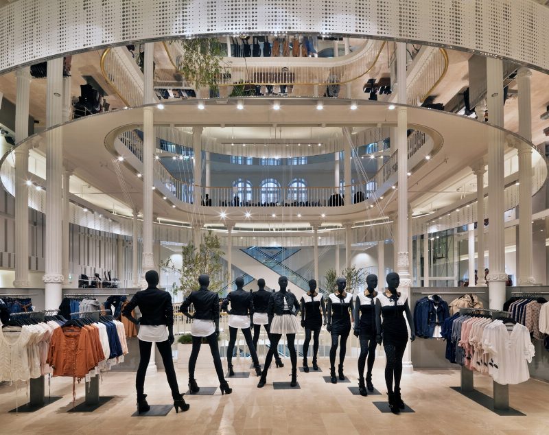 Как простая девушка повлияла на политику Zara. Дважды