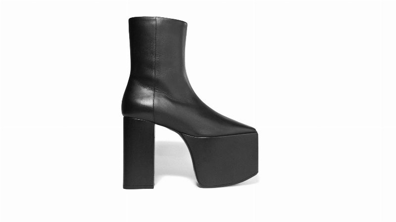 Вещь дня: Кожаные ботильоны Balenciaga