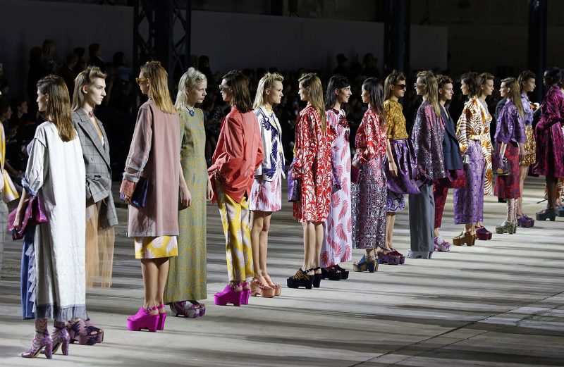 Dries Van Noten анонсировали выпуск сразу двух книг