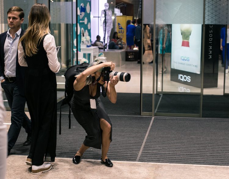 Как это: работа фотографом на неделе моды