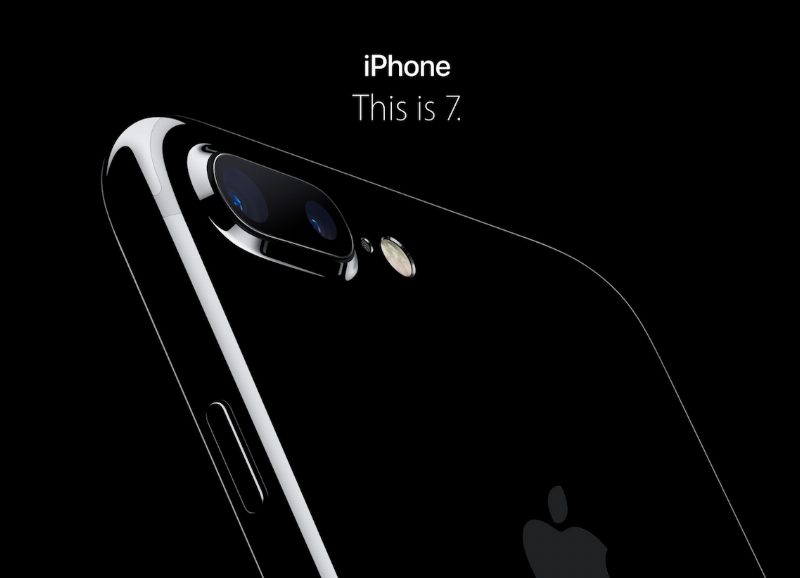 Глянцевый и матовый: Apple показала новый iPhone 7