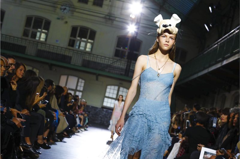 Маскарад на показе John Galliano S/S' 2017 в Париже