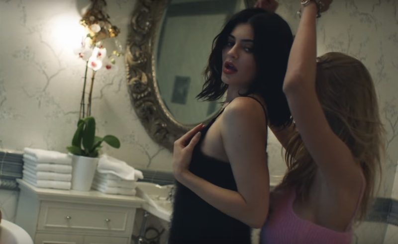 Громкая вечеринка с Зои Кравиц, Skrillex и Кайли Дженнер в новом кампейне Alexander Wang