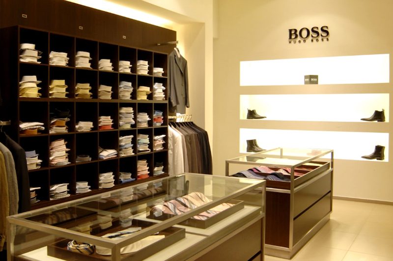 Hugo Boss больше не luxury: бренд прекращает бороться за этот сегмент рынка