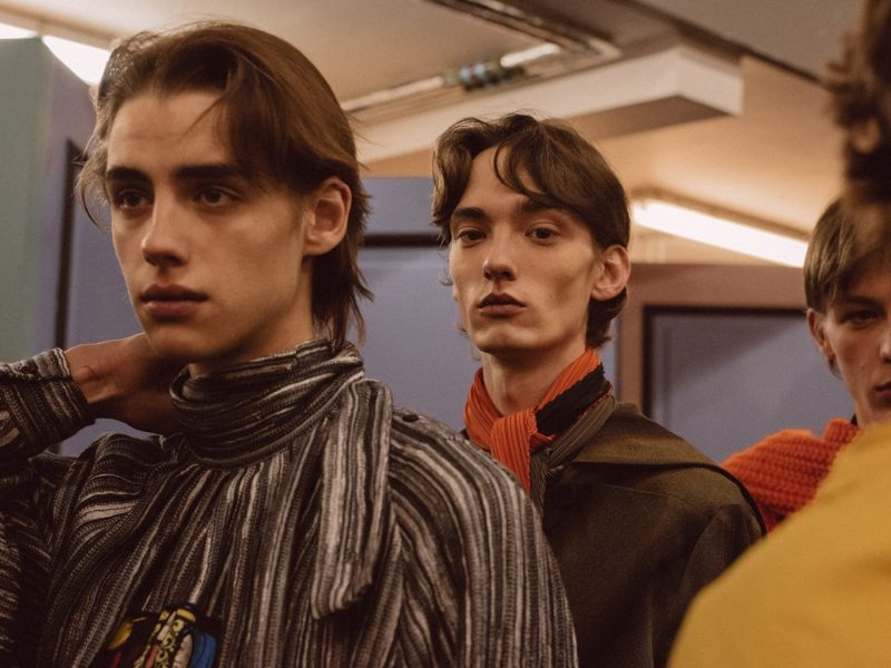 Современные рыцари на мужском показе J.W.Anderson A/W'17 в Лондоне