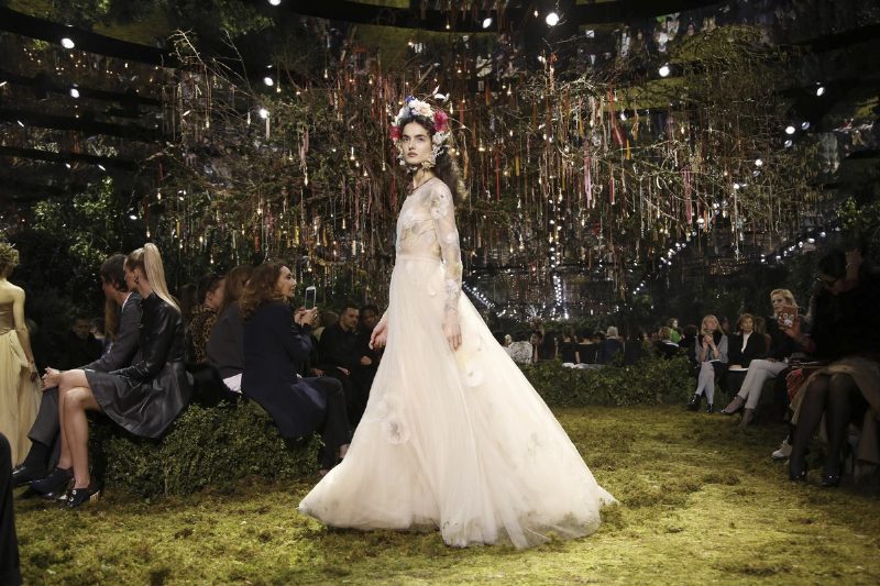 Чарующая красота зеленого леса на показе Christian Dior Haute Couture 2017