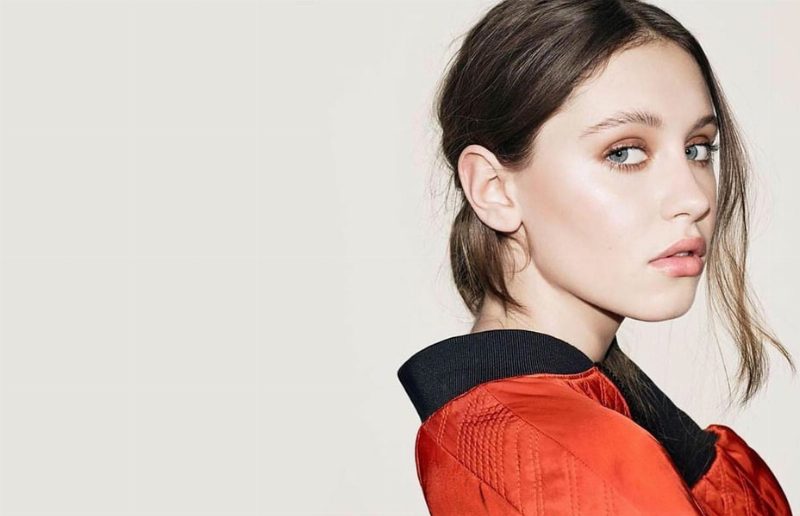 Дочь Джуда Лоу стала лицом beauty-линии Burberry
