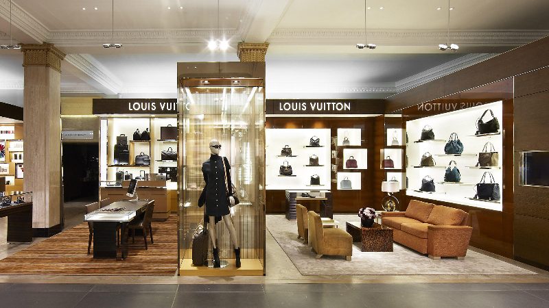 Злоумышленники ограбили лондонский бутик  Louis Vuitton