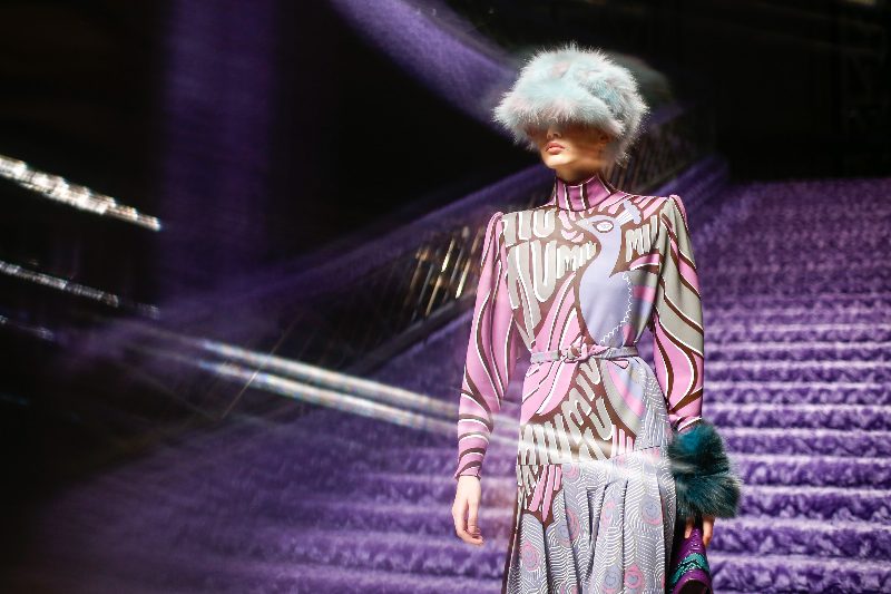 Назад в 60-е: Показ Miu Miu FW 17-18