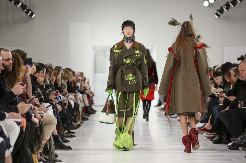 Цветная пряжа в коллекции Maison Margiela FW 17-18