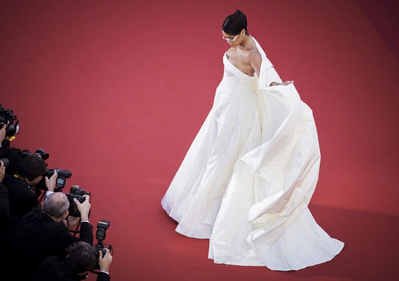 Как создавалось платье Dior для Рианны на красную дорожку Каннского кинофестиваля