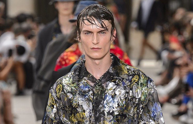 Элегантные серфингисты в мужской коллекции Louis Vuitton весна-лето 2018