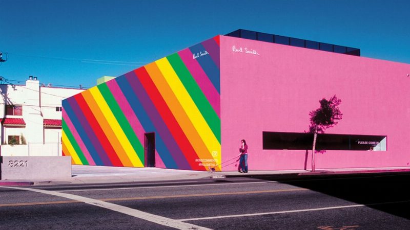 Стену бутика Paul Smith в Лос-Анджелесе окрасили в цвета радуги
