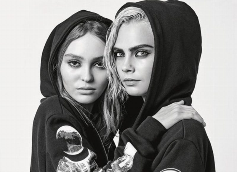 Собираемся в космос с Карой Делевинь, Лили-Роуз Депп и Chanel