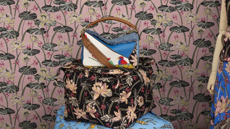 Что взять на Ибицу: яркая коллекция от Loewe
