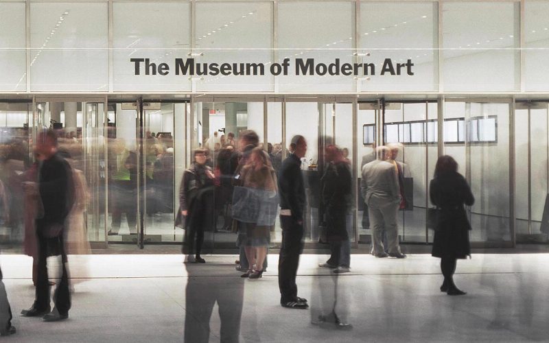 От Nike до Louis Vuitton: выставка современной моды в MoMA