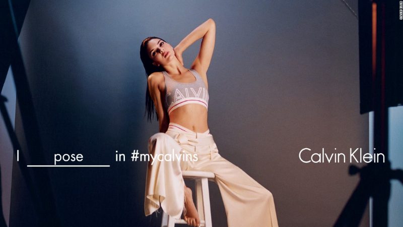 Chanel, Dior и Louis Vuitton стали самыми популярными брендами в социальных сетях