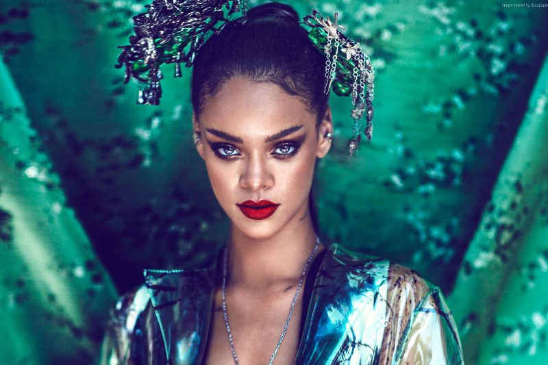Fenty Beauty: Рианна объявила дату запуска косметической линейки