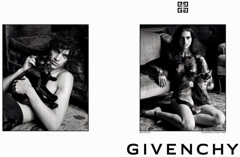 Givenchy разыгрывает билеты на показ