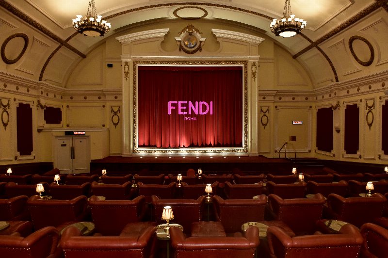 Наряды Fendi из кино покажут на выставке