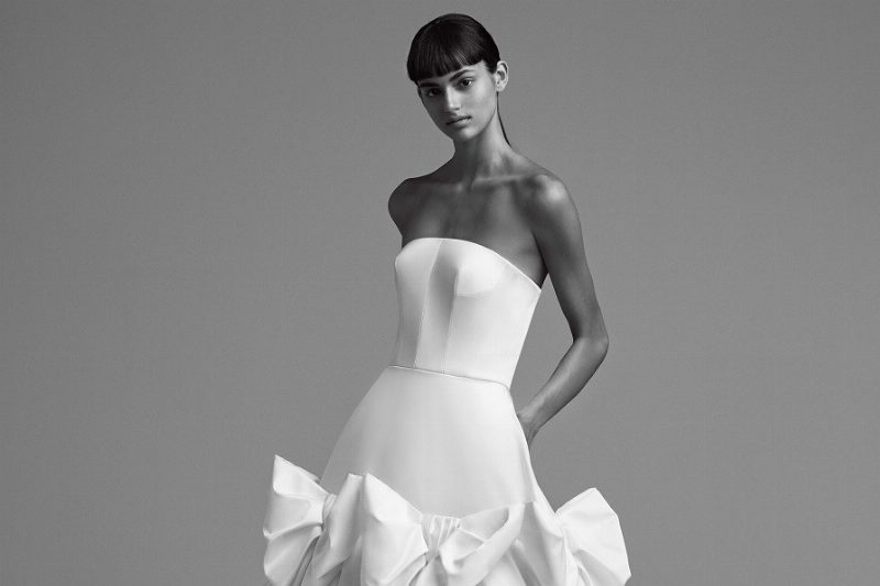 Четкая симметрия в свадебной коллекции Viktor & Rolf Fall’18