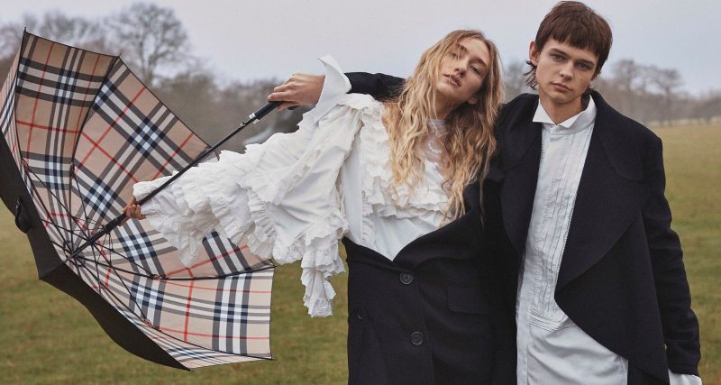 Burberry впервые создали коллекцию для Net-a-Porter