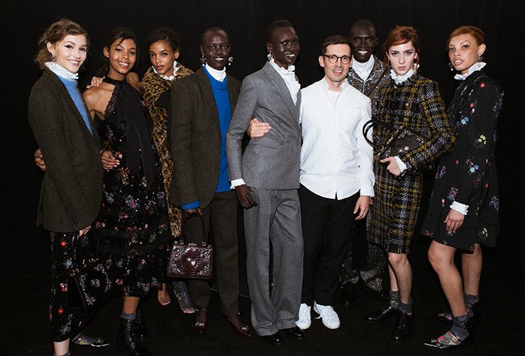 Больше цветов: как прошел эксклюзивный показ новой коллекции Erdem X H&M