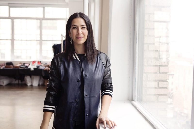 Бренд Rebecca Minkoff отказался от показа в пользу социального проекта