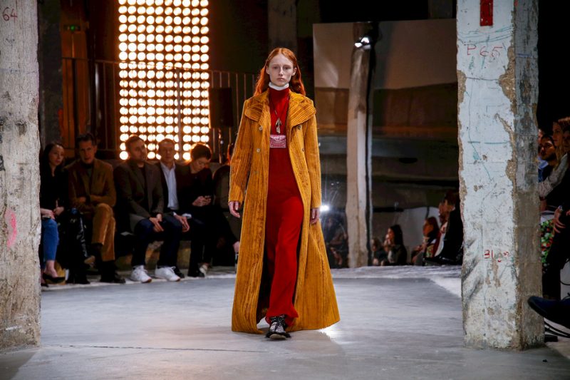 25 лучших образов с показа Giambattista Valli FW’18/19