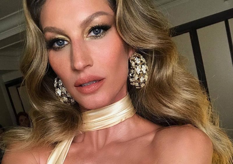 Показываем, как знаменитости готовились к Met Gala 2018