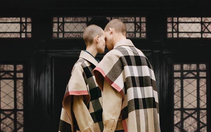 Риккардо Тиши представил свою первую коллекцию для Burberry