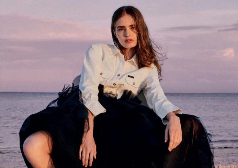 Gallery: Анна Мила Гуйенс для испанского Harper’s Bazaar